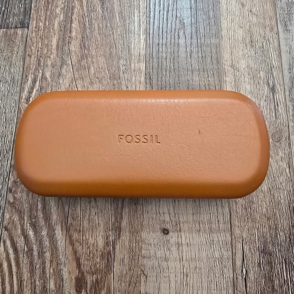 Fossil Clamshell Eyeglasses Case Brown Hardshell Case Cleaning Cloth